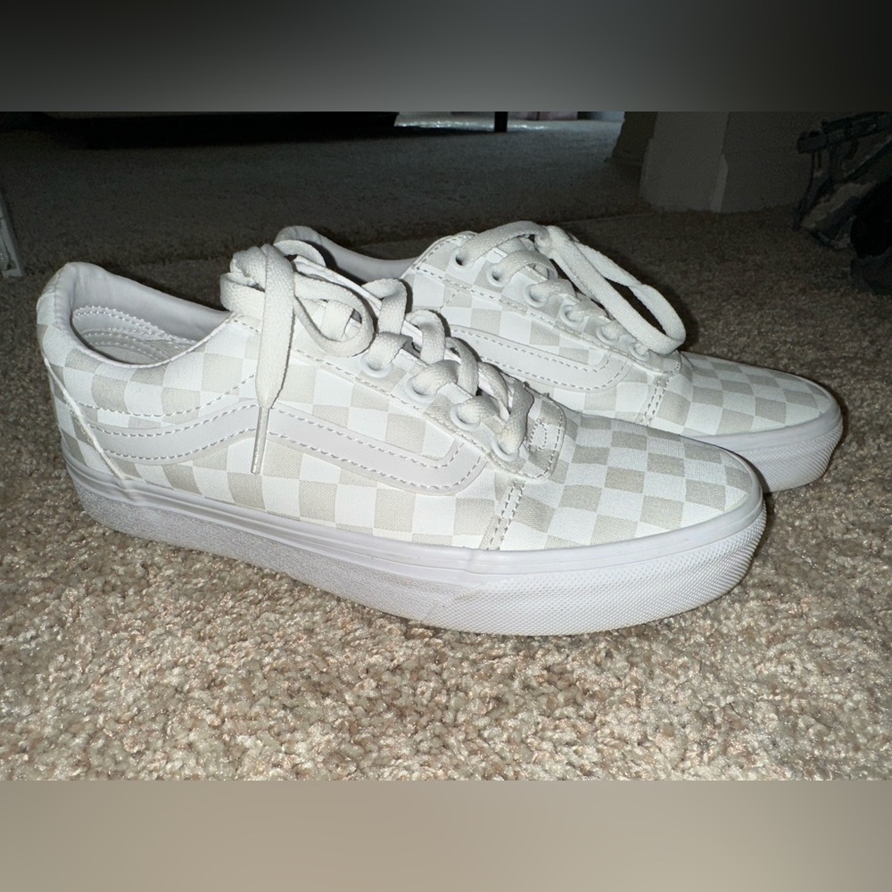 Vans old skool white checkered sneakers